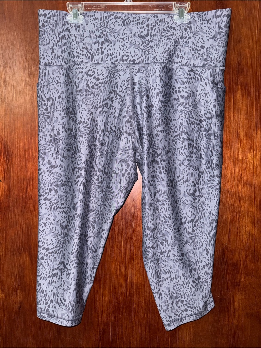 Athleta 2X Saltation Stash Animal-Print Active Capris